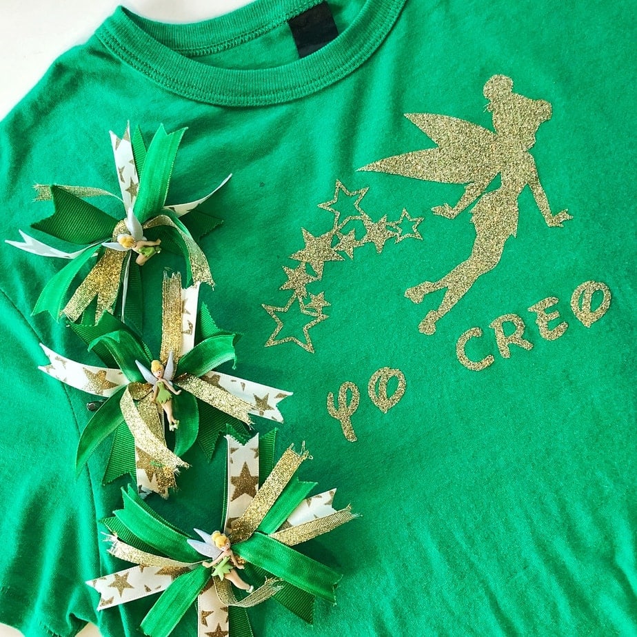 This adorable DIY Tinker Bell Shirt in Spanish is perfect for Tinker Bell fans, trips to Disneyland and bilingual families of all shapes and sizes!