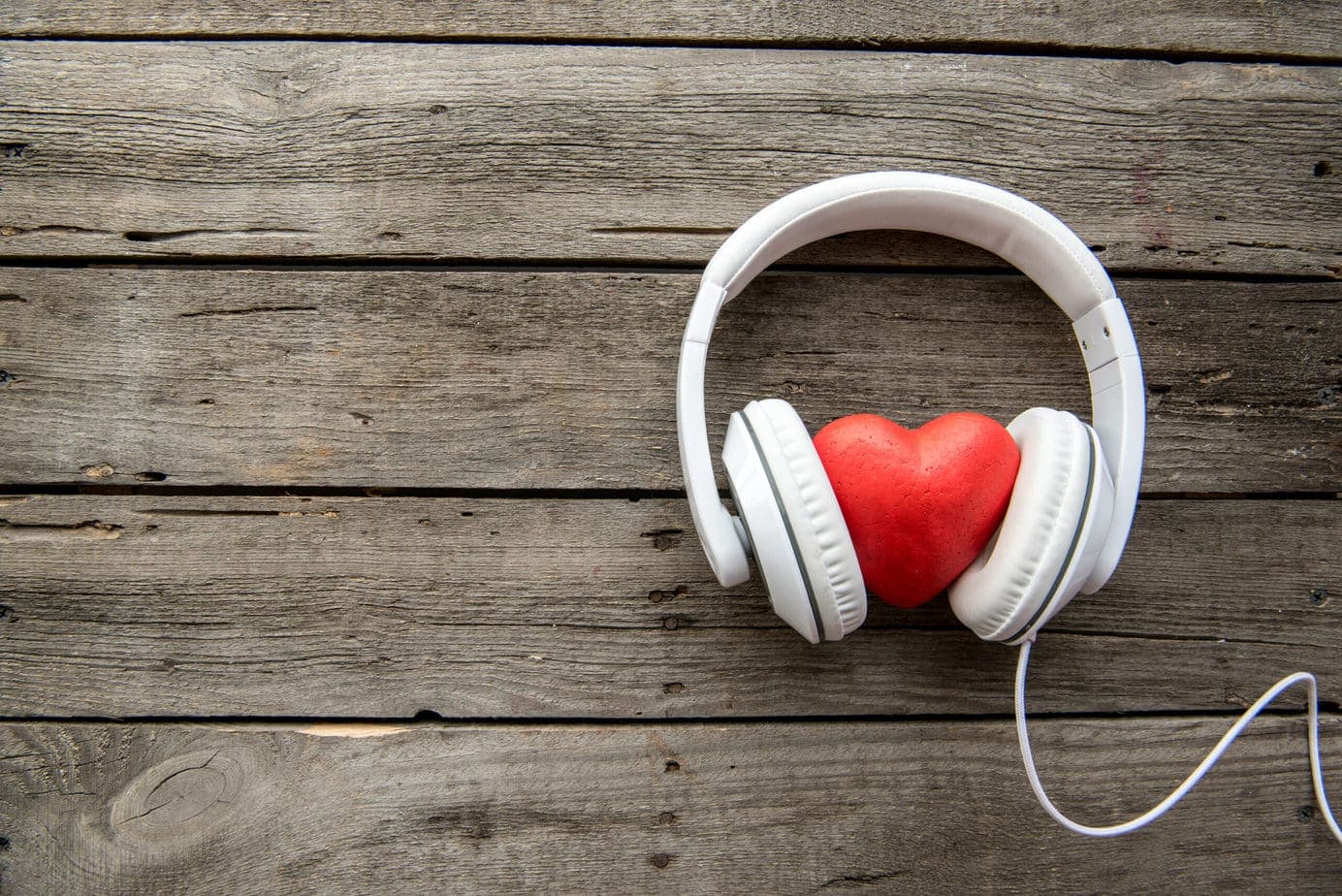 15 Podcasts in Spanish You’ll Love!