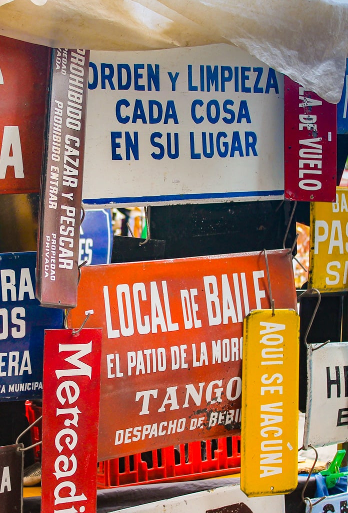 signs in spanish