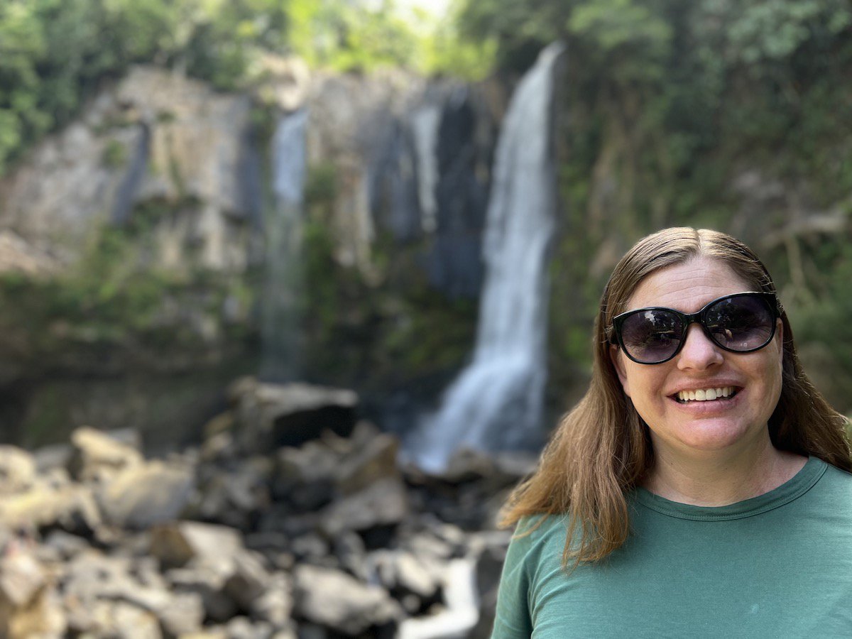 TRAVEL GUIDE – Visiting Nauyaca Waterfalls